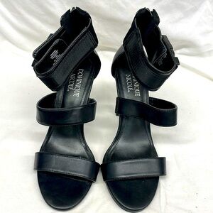 Dominic Nicole strap around the leg heels ladies  Sz 7.5m